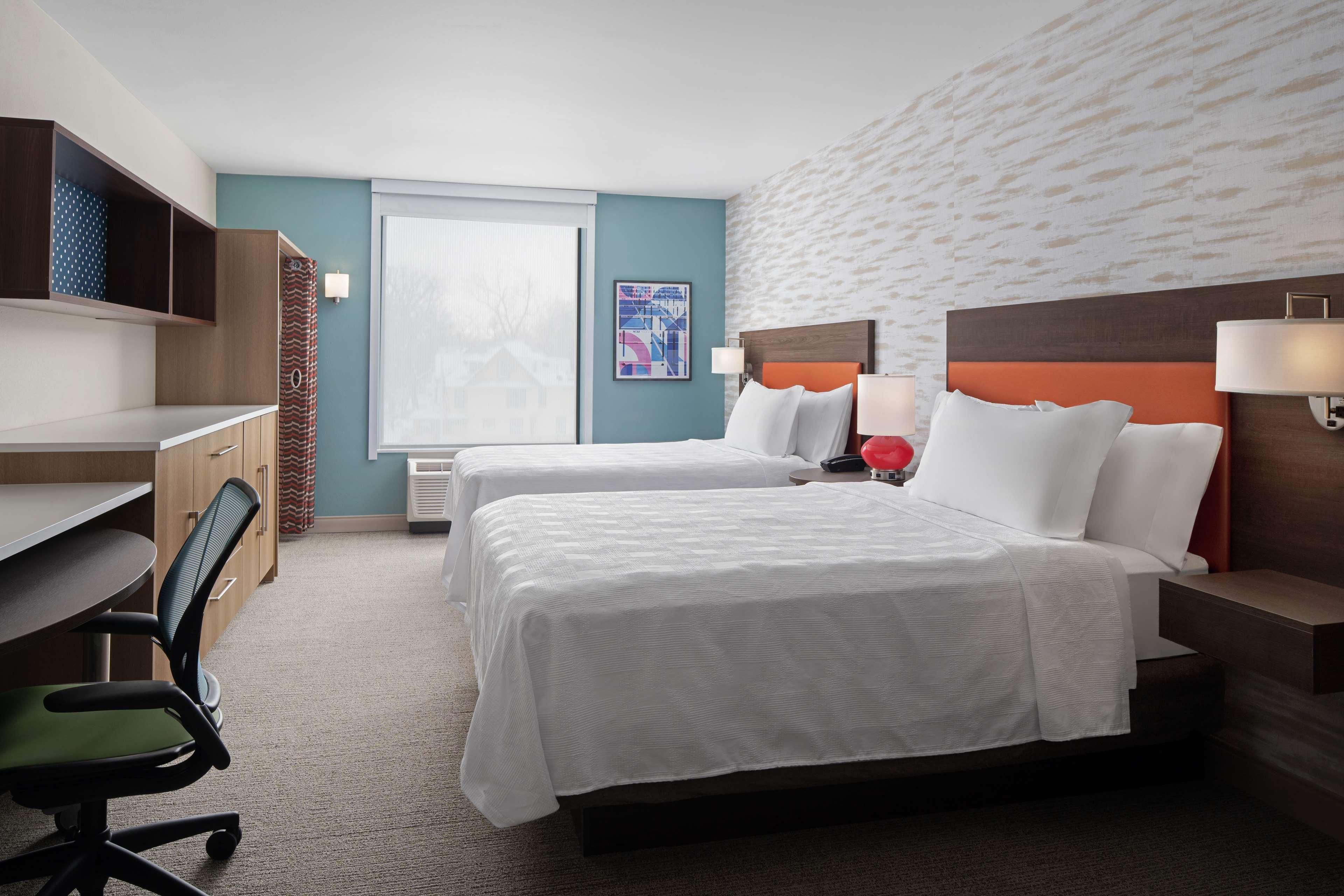 Home2 Suites By Hilton Des Moines At Drake University Εξωτερικό φωτογραφία