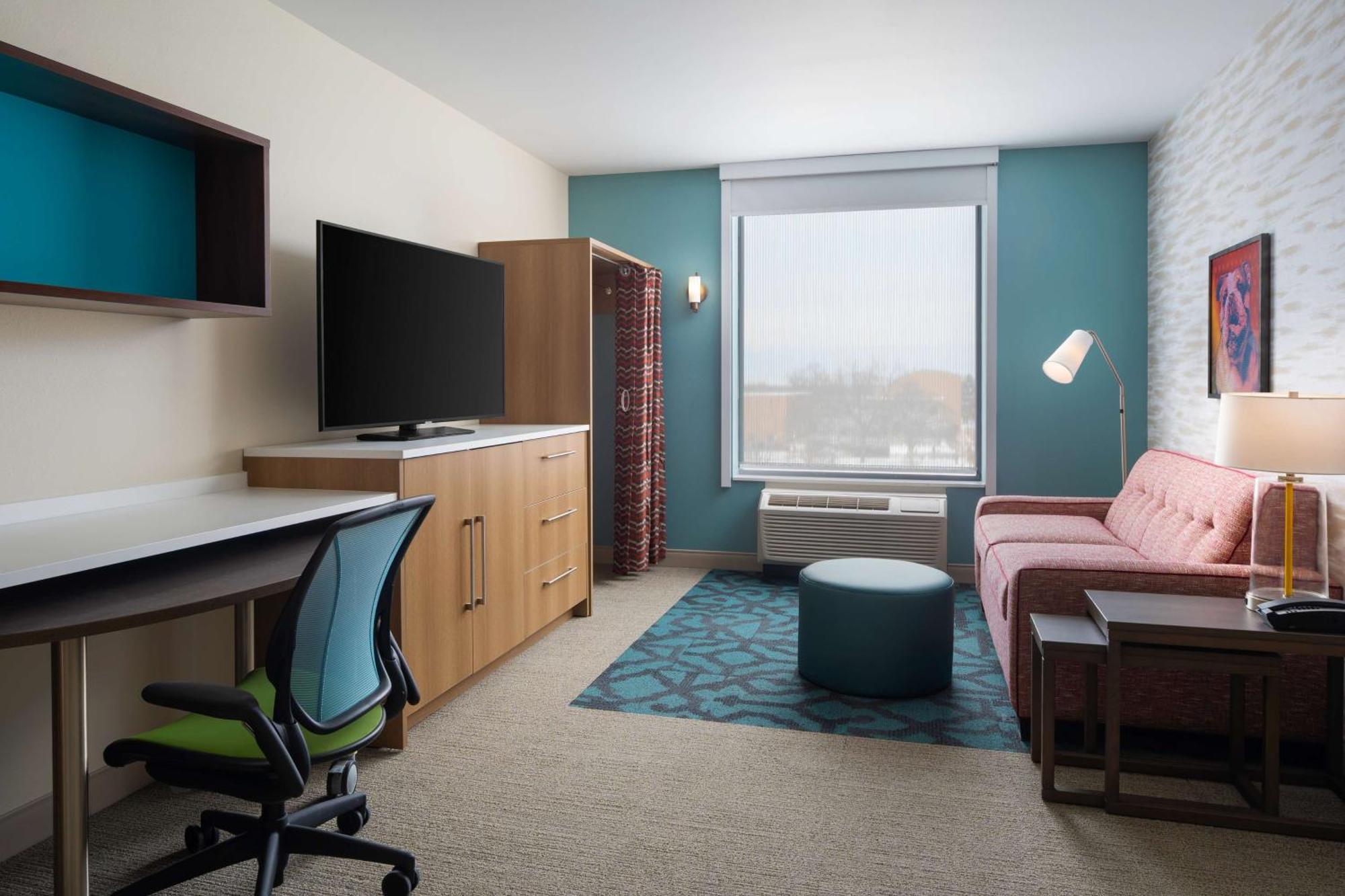 Home2 Suites By Hilton Des Moines At Drake University Εξωτερικό φωτογραφία